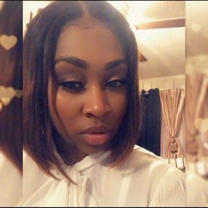 Meet your Posher, Ambria